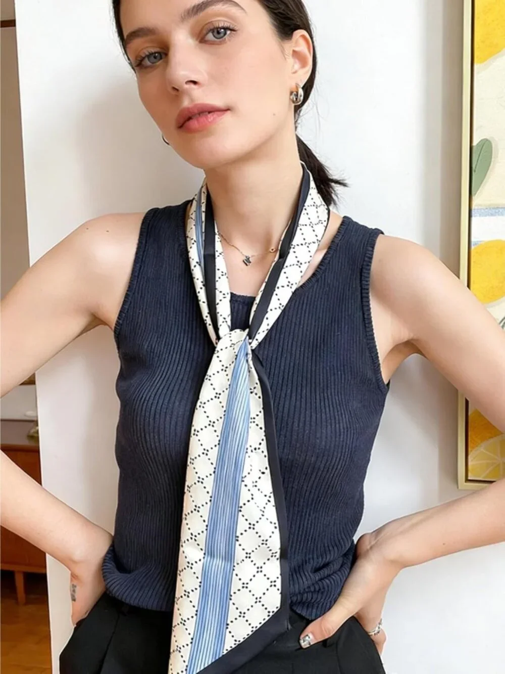 Women's Black Cashew Herb Fashion Elegant Oblique Angle  Scarves Bag Scarfs
